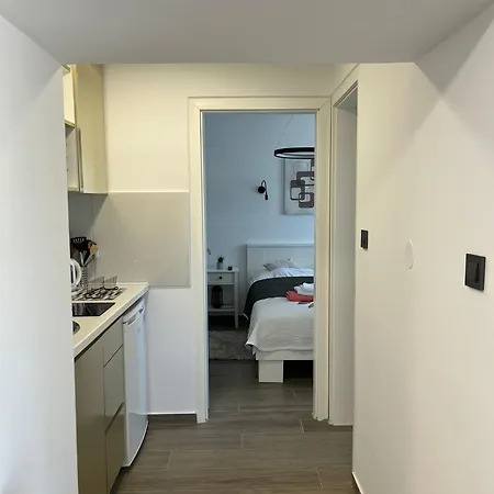 Ivezic 4* Njivice