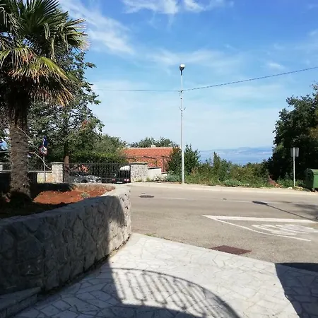 Ivezic בית הארחה 4*